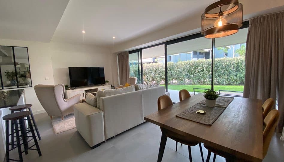 Garden apartment in Oasis 325, Estepona
